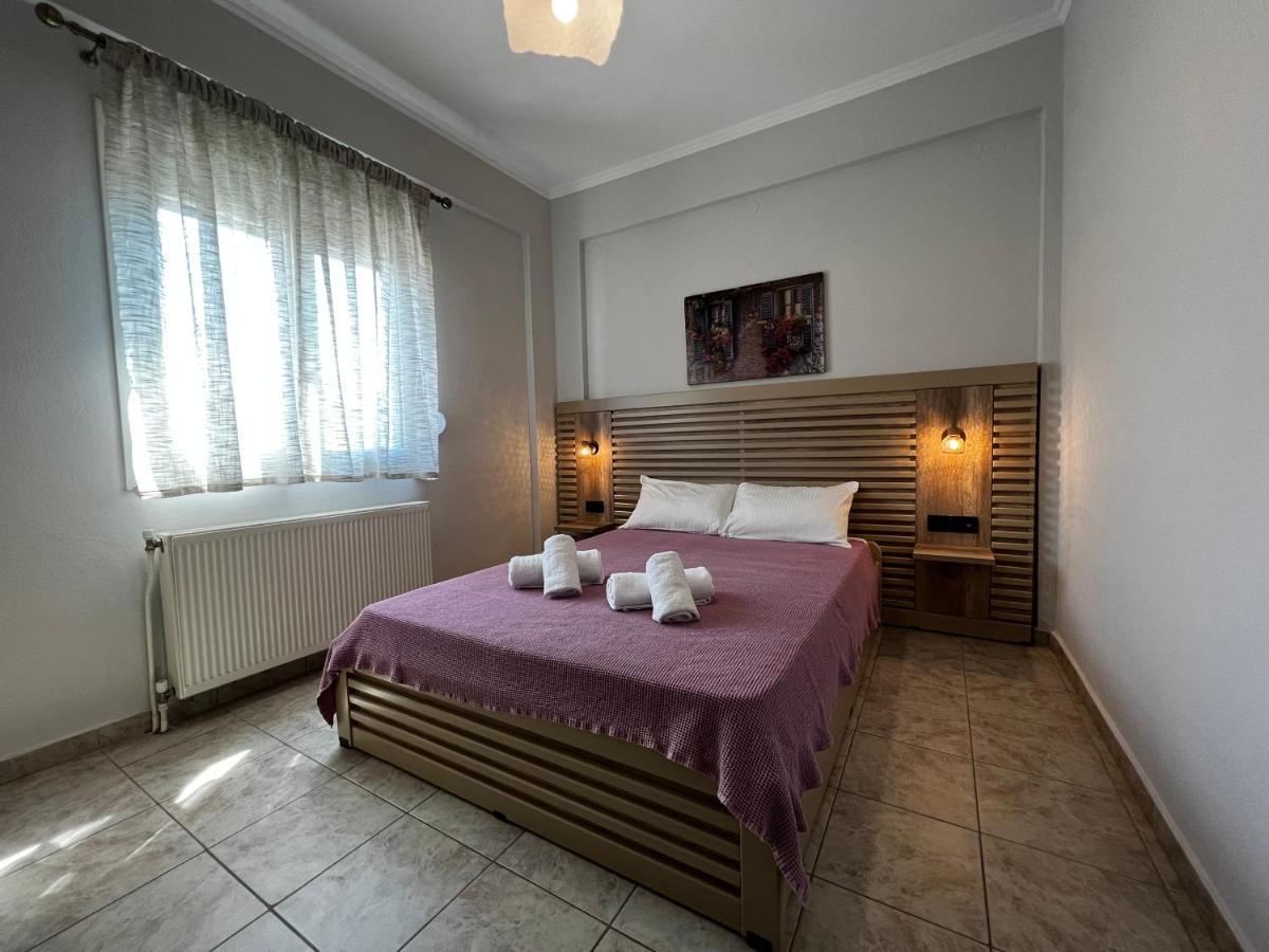 Pandora Apartments Moudhros Bagian luar foto