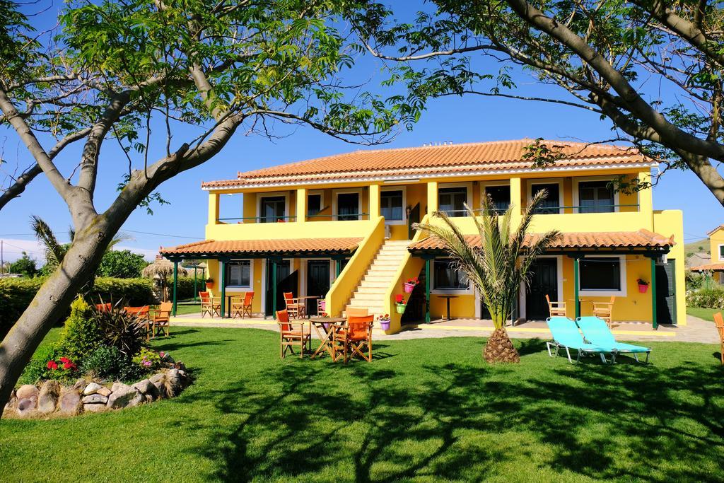Pandora Apartments Moudhros Bagian luar foto