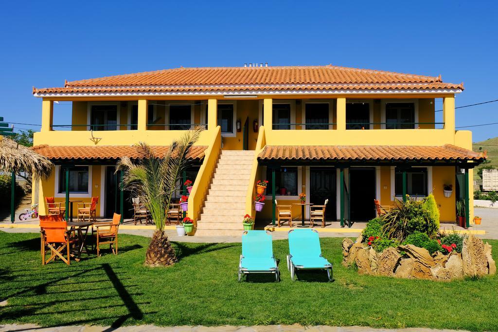 Pandora Apartments Moudhros Bagian luar foto