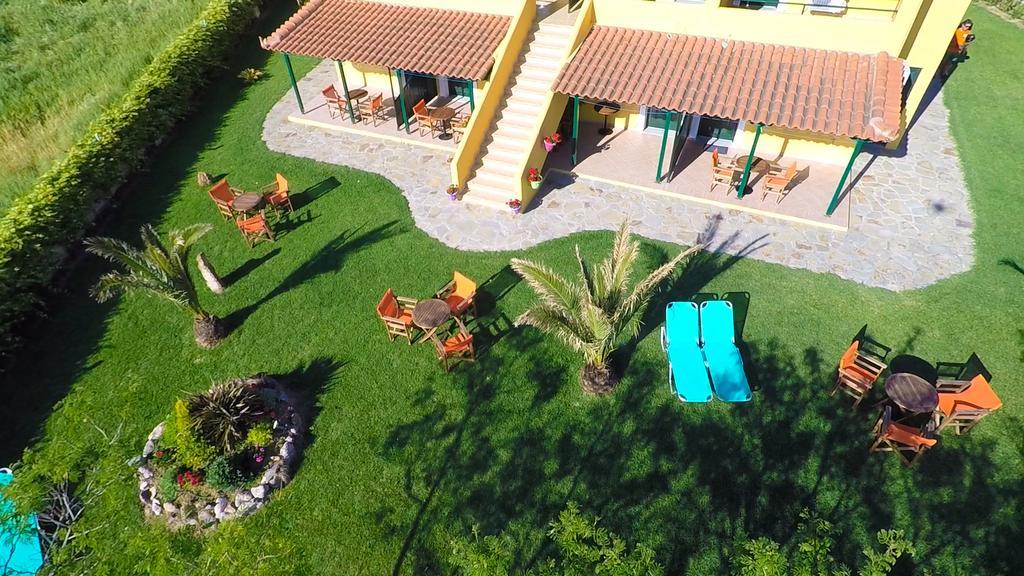 Pandora Apartments Moudhros Bagian luar foto