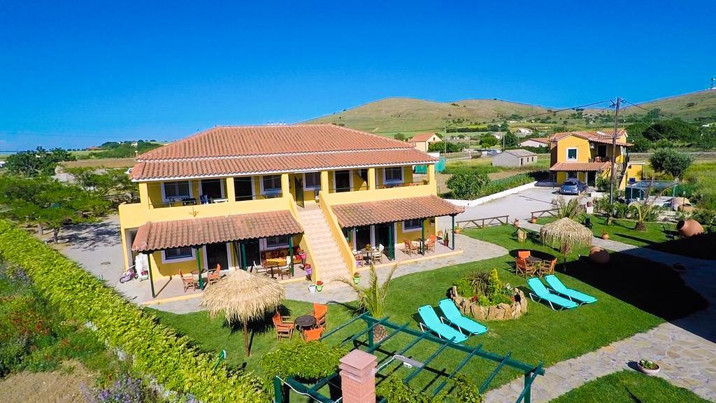 Pandora Apartments Moudhros Bagian luar foto
